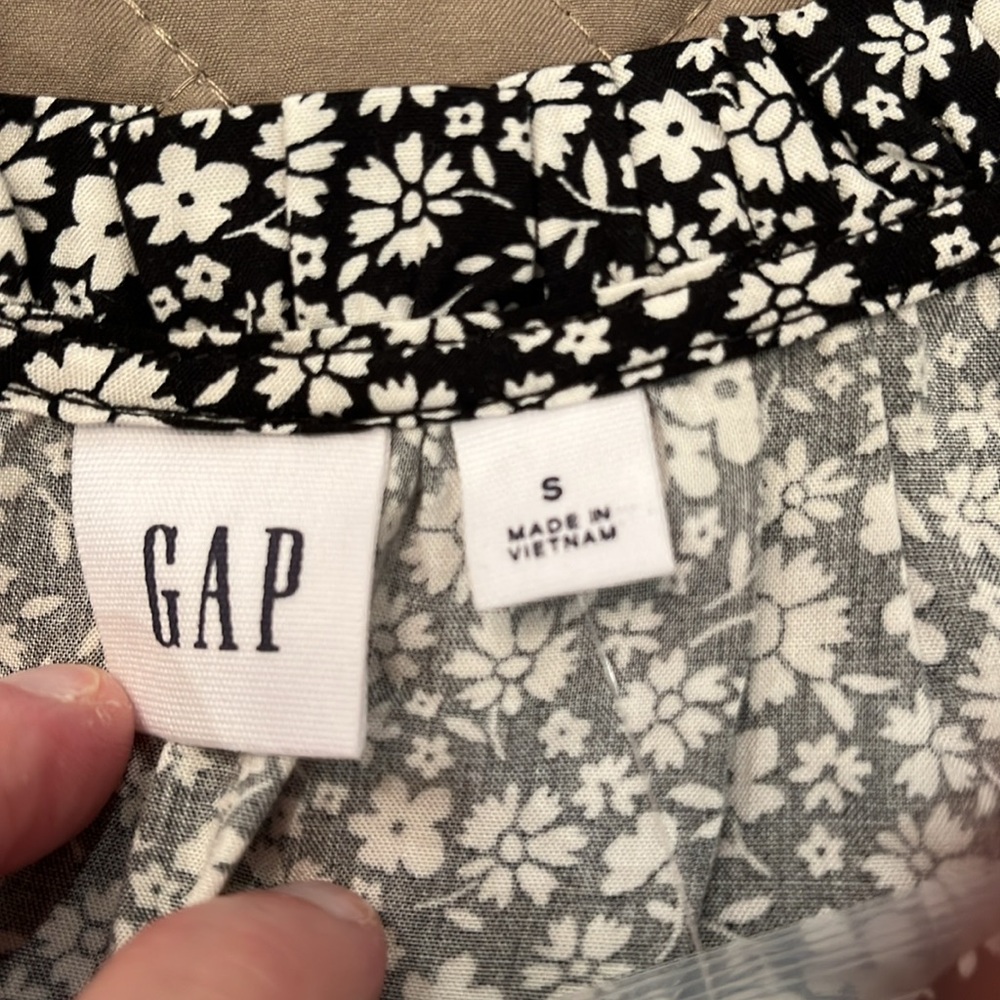 GAP Floral Print Puff Sleeve Ruffle Top/NWT/S - Picture 5 of 10
